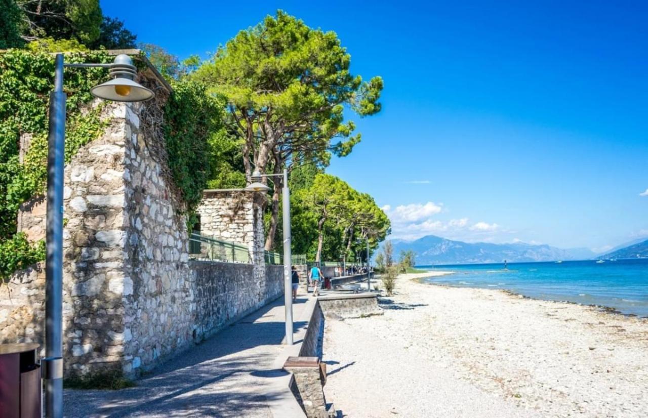 Perseo Apartment - 200M Dal Lago Di Garda Sirmione Zewnętrze zdjęcie